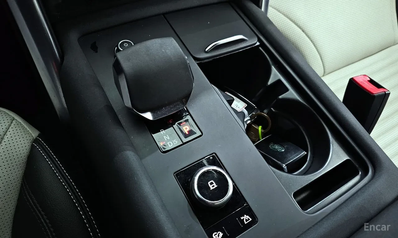 Land Rover Discovery 5 P360 R-Dynamic SE| AWD| LEATHER| PANORAMA, снимка 9 - Автомобили и джипове - 55230684