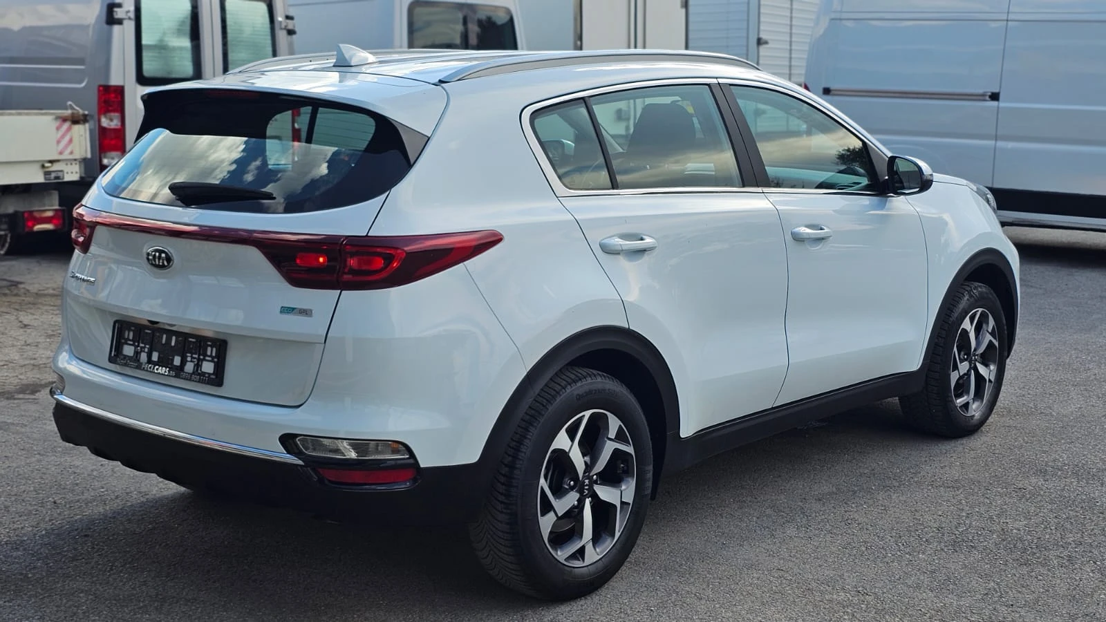 Kia Sportage 1.6i LPG 6SP IT-ПЪЛНА ИСТОРИЯ-ТОП СЪСТ.-ЛИЗИНГ, снимка 6 - Автомобили и джипове - 55951390