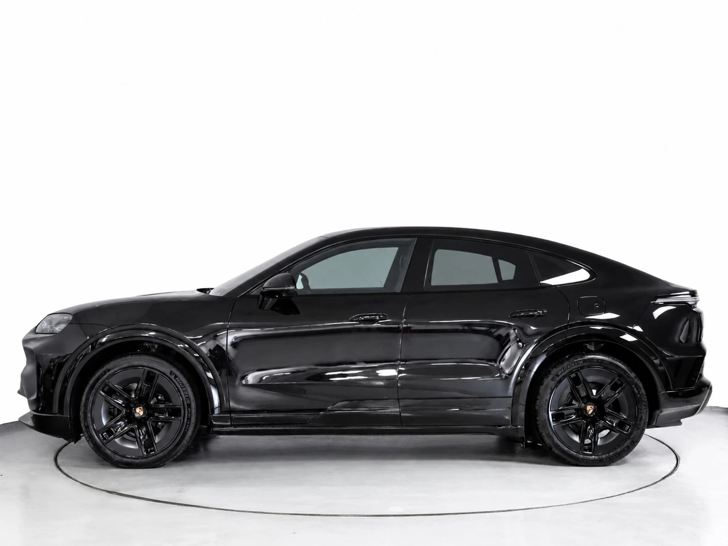 Porsche Cayenne Coupe Electric, снимка 2 - Автомобили и джипове - 56552711