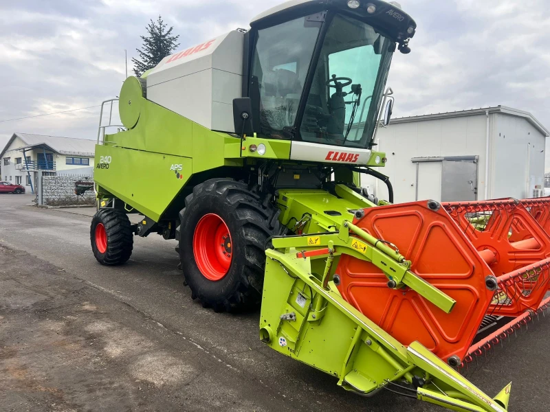 Комбайн Claas AVERO 240 + CLAAS C430 С КОЛИЧКА ЛИЗИНГ, снимка 2 - Селскостопанска техника - 53500909
