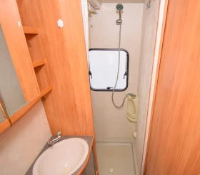 �������� Adria  Adora 542 UT+ MOTOR MOVER/SAFARI ROOM | Mobile.bg � ����� ������ 16