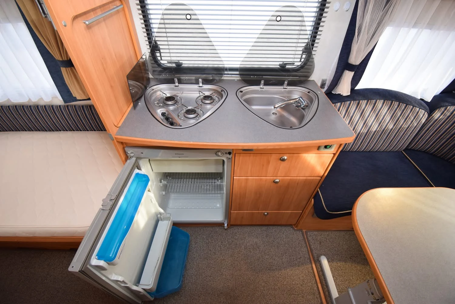 �������� Adria  Adora 542 UT+ MOTOR MOVER/SAFARI ROOM | Mobile.bg � ����������� 9