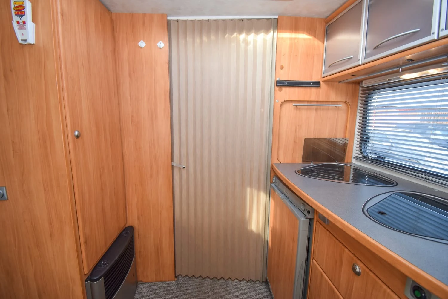 �������� Adria  Adora 542 UT+ MOTOR MOVER/SAFARI ROOM | Mobile.bg � ����������� 10