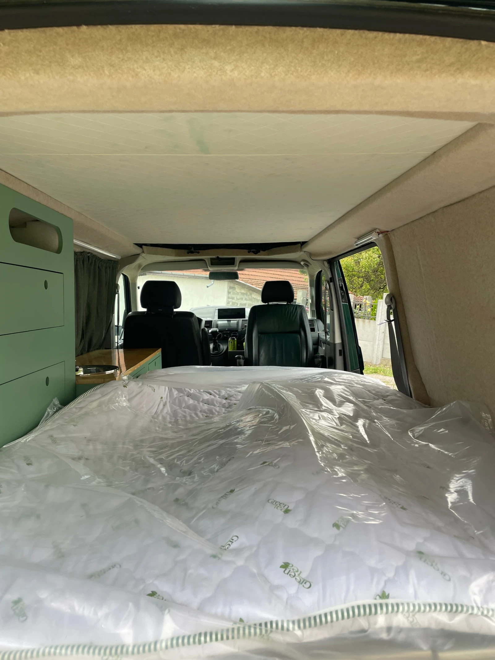 Кемпер VW T5 Camper, снимка 15 - Каравани и кемпери - 54718048