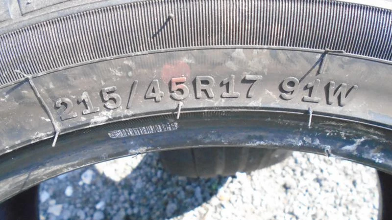 Гуми Летни 215/45R17, снимка 5 - Гуми и джанти - 22370759