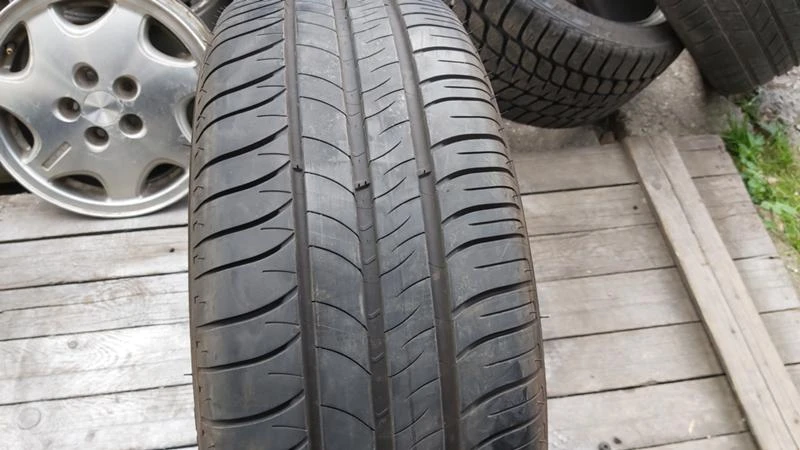 Гуми Летни 215/60R16, снимка 1 - Гуми и джанти - 28767997