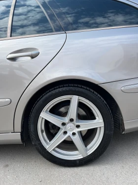 Mercedes-Benz E 320, снимка 15