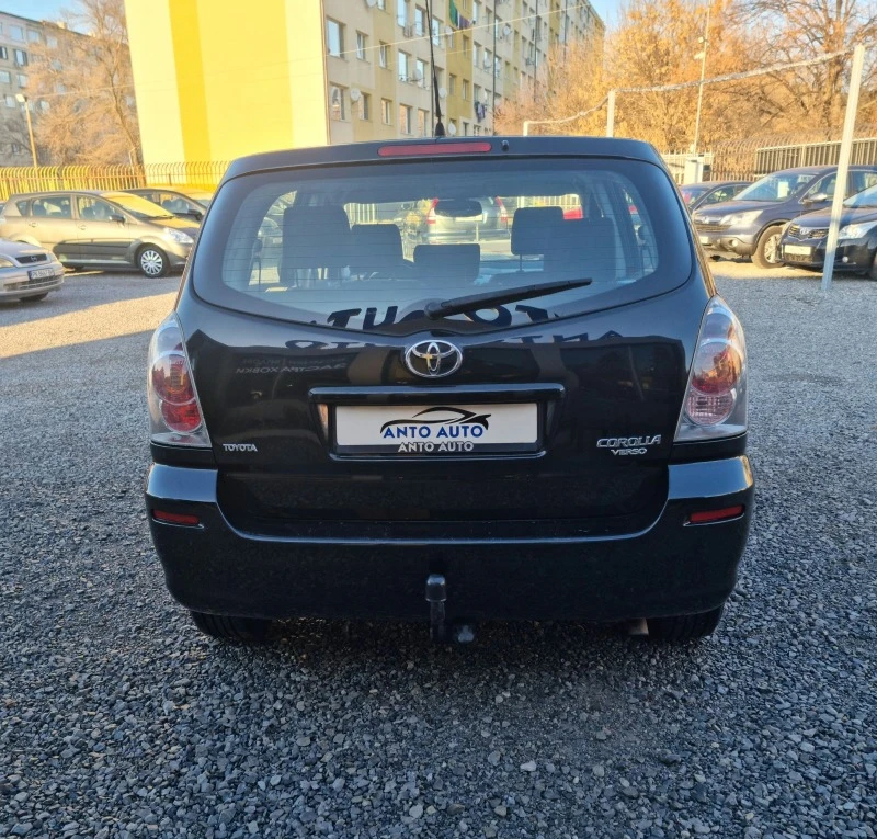 Toyota Corolla verso 1.8 VVT-i, снимка 6 - Автомобили и джипове - 39220191