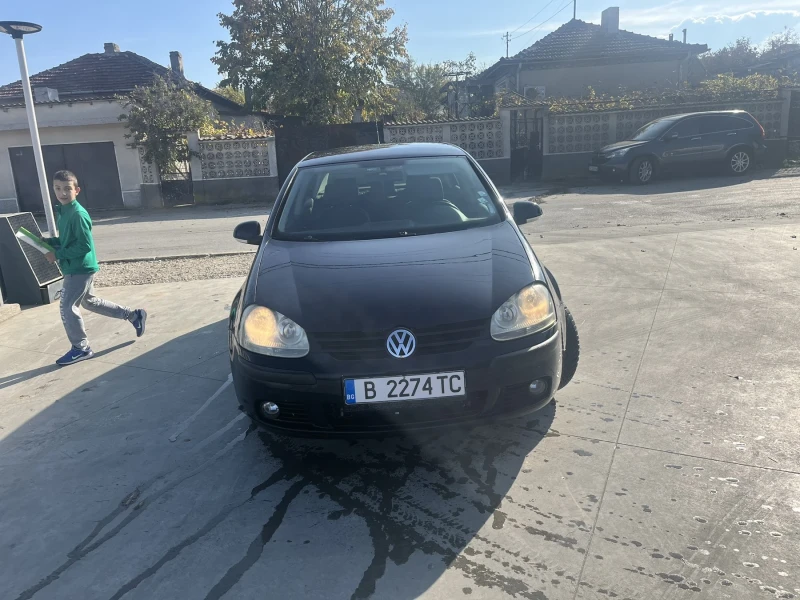 VW Golf 5, снимка 1 - Автомобили и джипове - 48019479