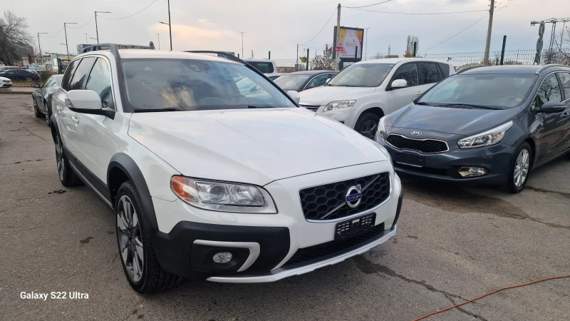 Volvo Xc70 2.4 AWD D4, снимка 3 - Автомобили и джипове - 48303156