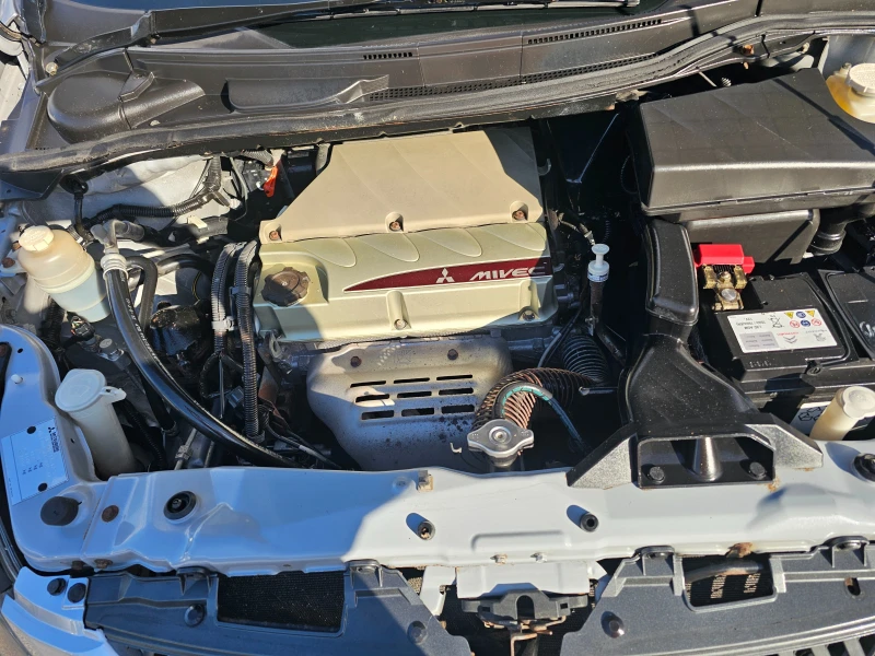 Mitsubishi Grandis 2.4I AUTOMAT, снимка 14 - Автомобили и джипове - 50337067