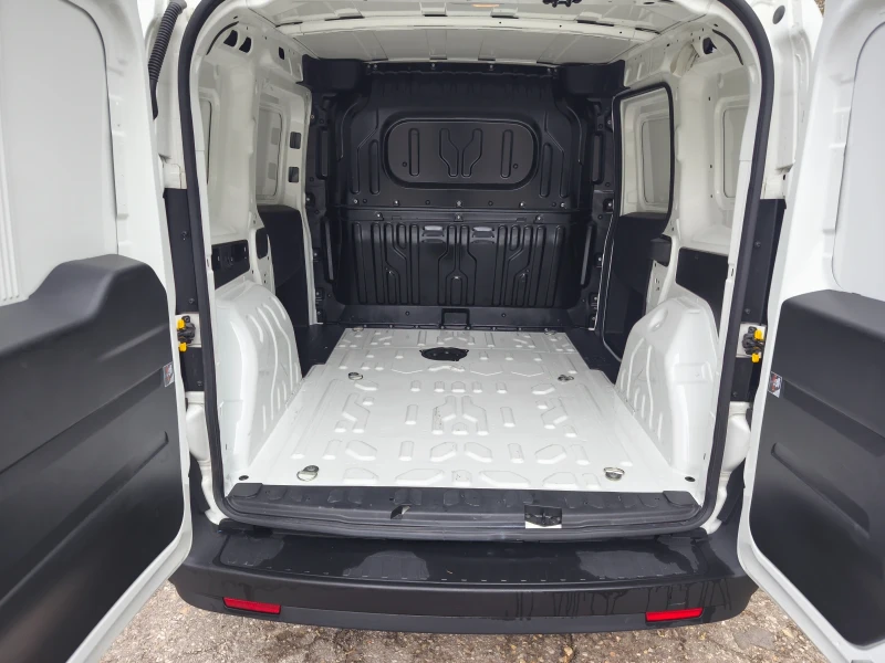 Fiat Doblo, снимка 9 - Автомобили и джипове - 52382802