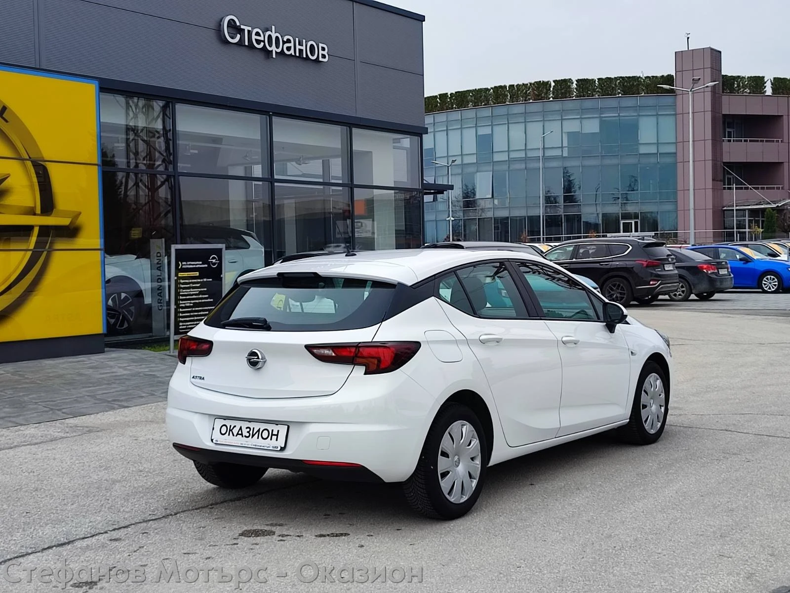 Opel Astra Enjoy 5DR 1.4 Turbo (125hp) MT6 - изображение 8
