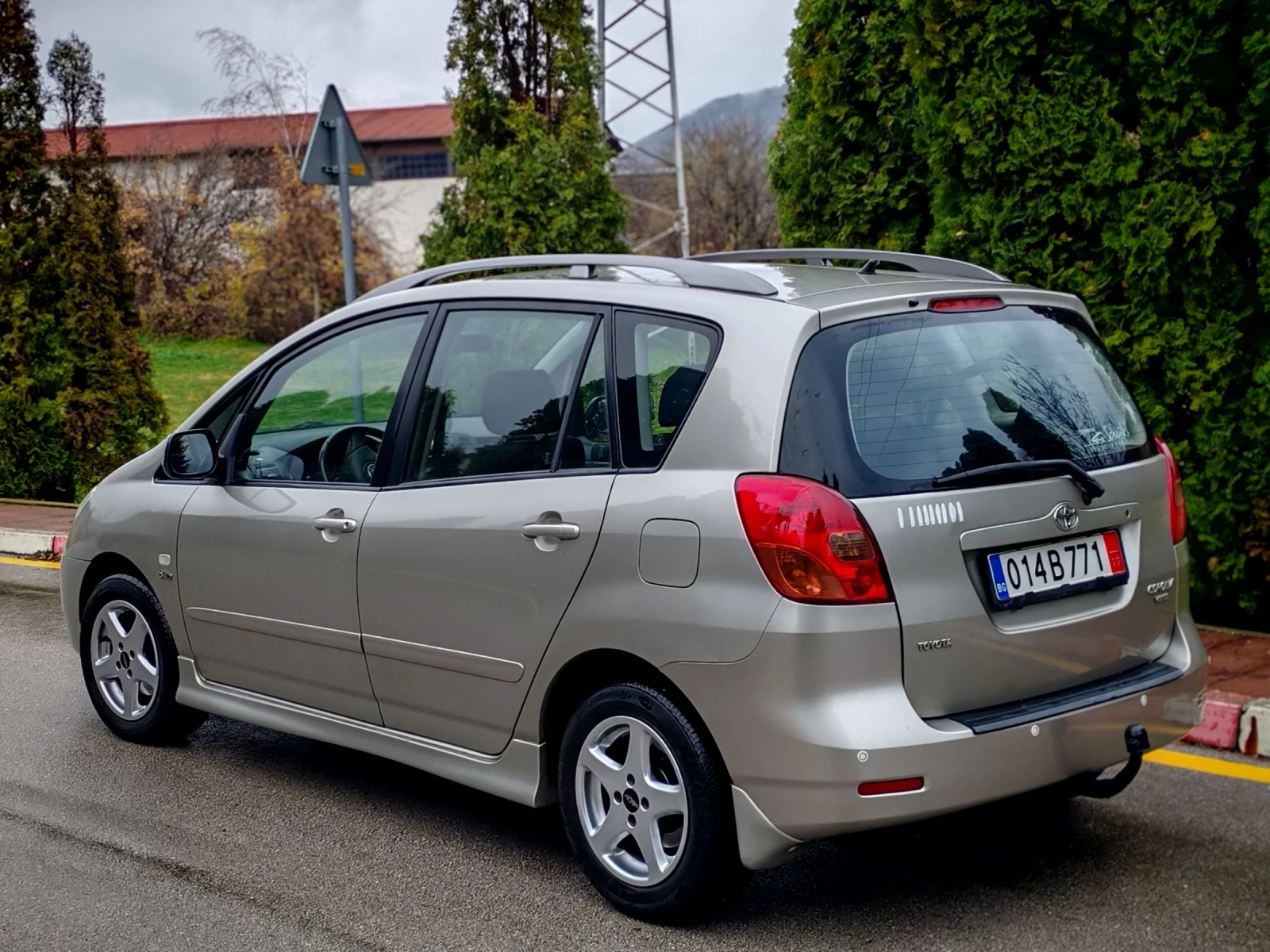 Toyota Corolla verso 2.0D4D(90)* COMFORT-EDITION * НОВ ВНОС*  - изображение 4