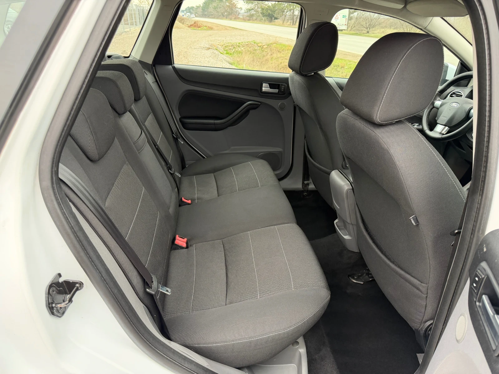 Ford Focus 1.6/���� ���� | Mobile.bg � ����������� 15