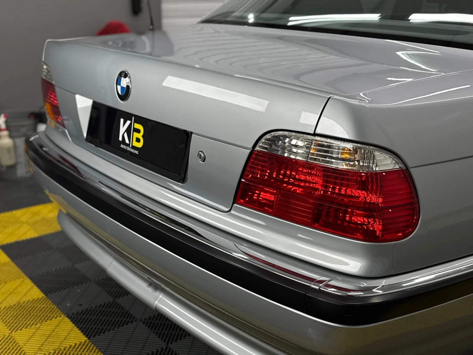 BMW 740 740iA M60B40 - изображение 9