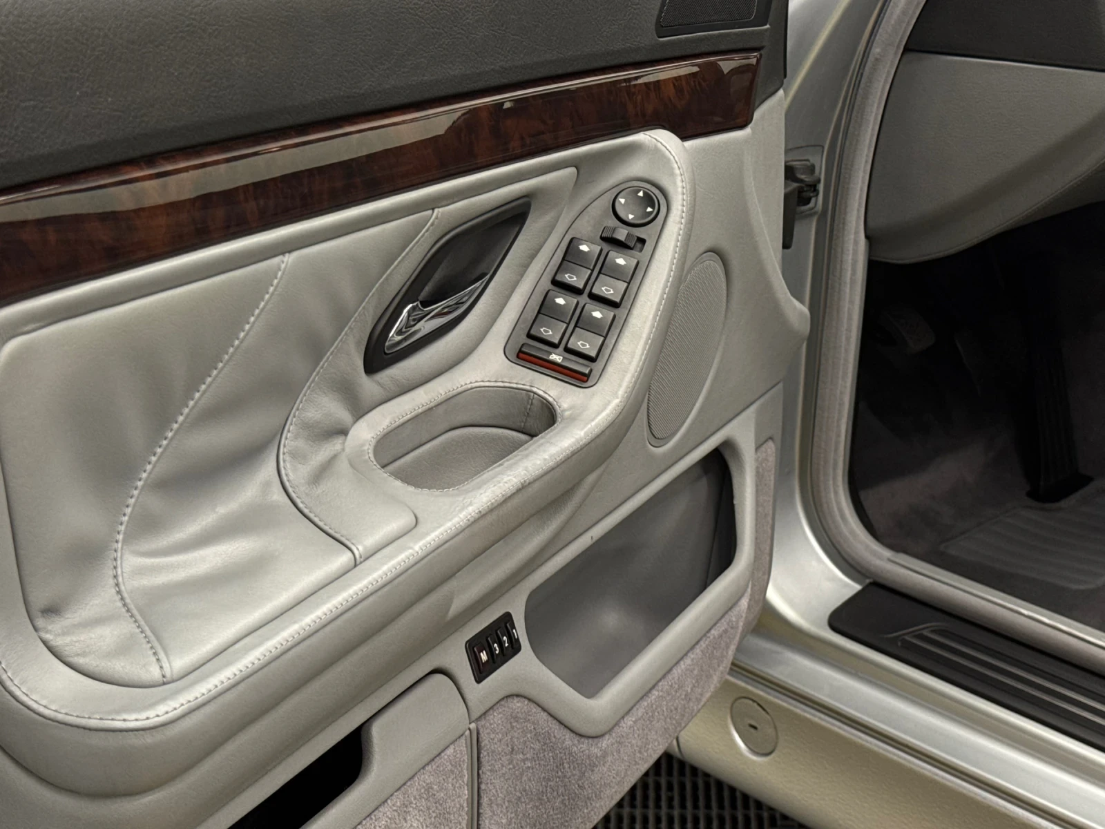 BMW 740 740iA M60B40, снимка 12 - Автомобили и джипове - 53774307