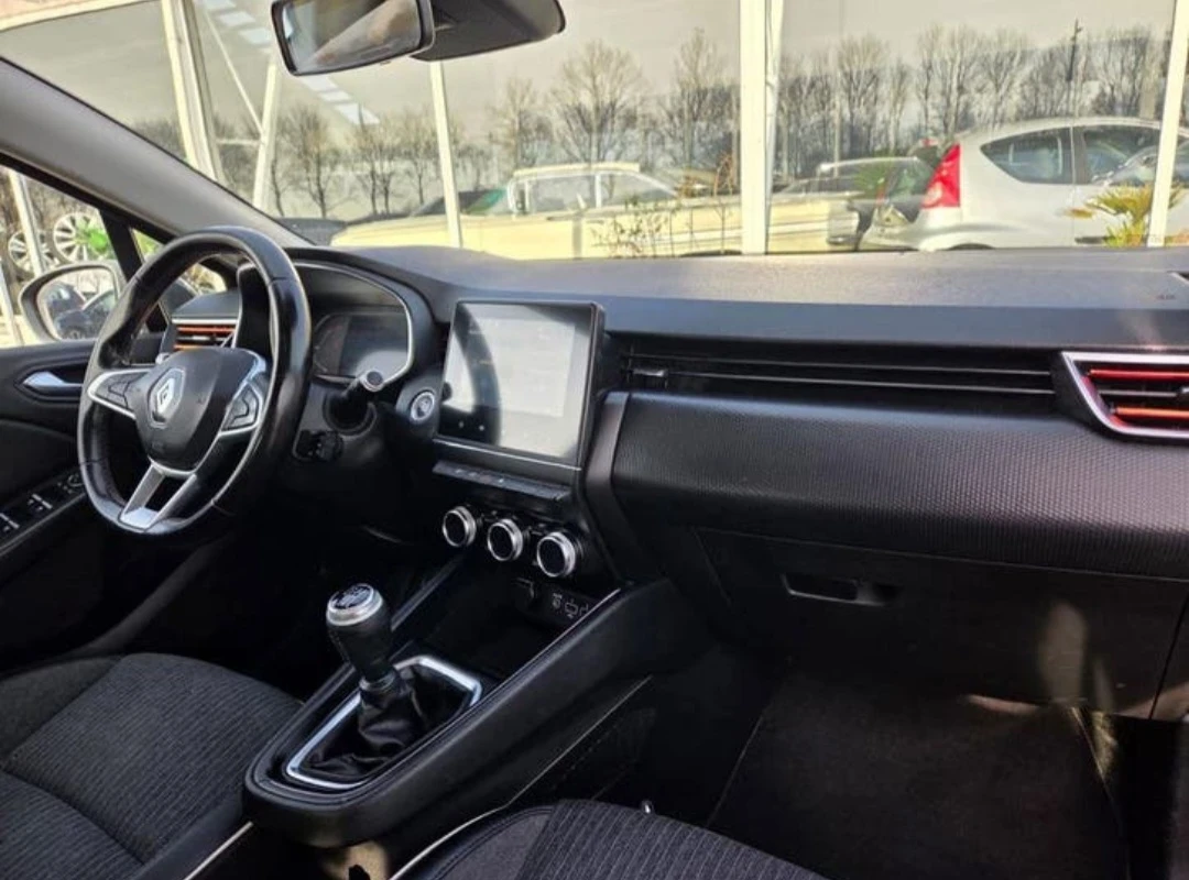 Renault Clio 1.5 DCI* INTeNSE* DIGITAL , снимка 10 - Автомобили и джипове - 54204018