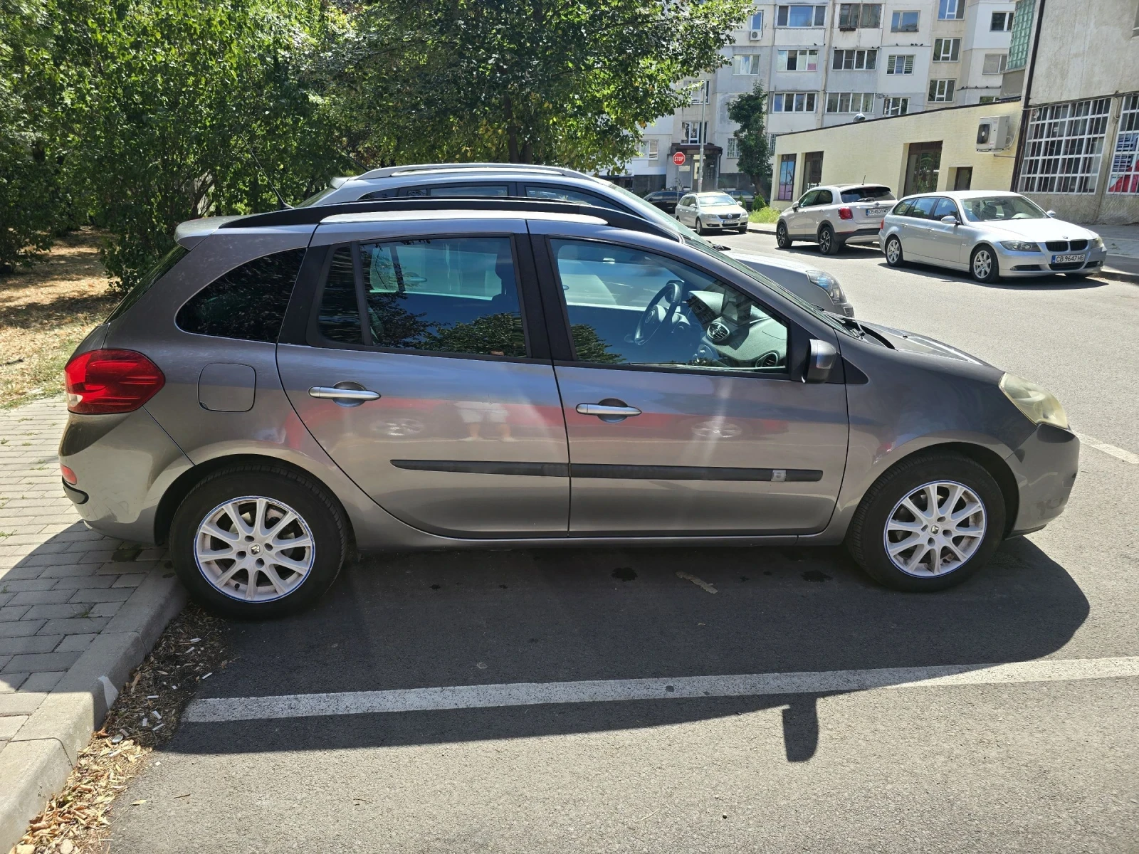 Renault Clio 3, снимка 4 - Автомобили и джипове - 54398099
