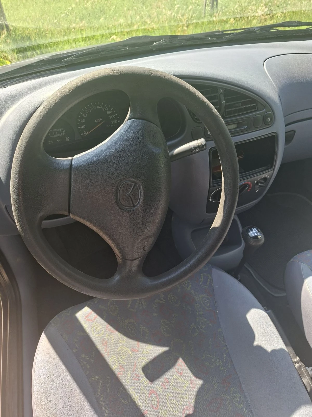 Mazda 121, снимка 4 - Автомобили и джипове - 55057671