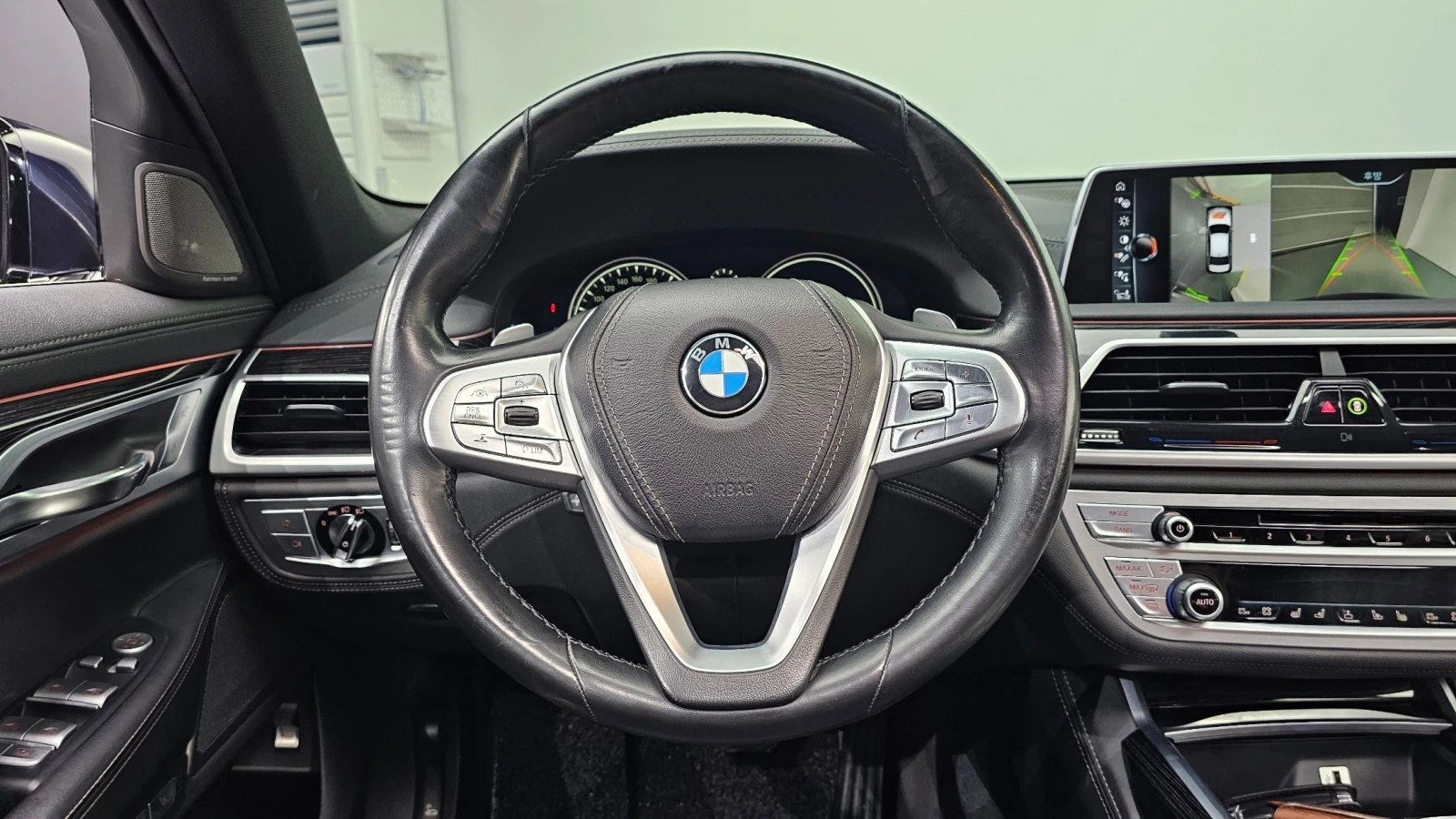 BMW 740 740Ld xDrive M Sport | HUD | 360  Камера | Massage, снимка 9 - Автомобили и джипове - 55105786