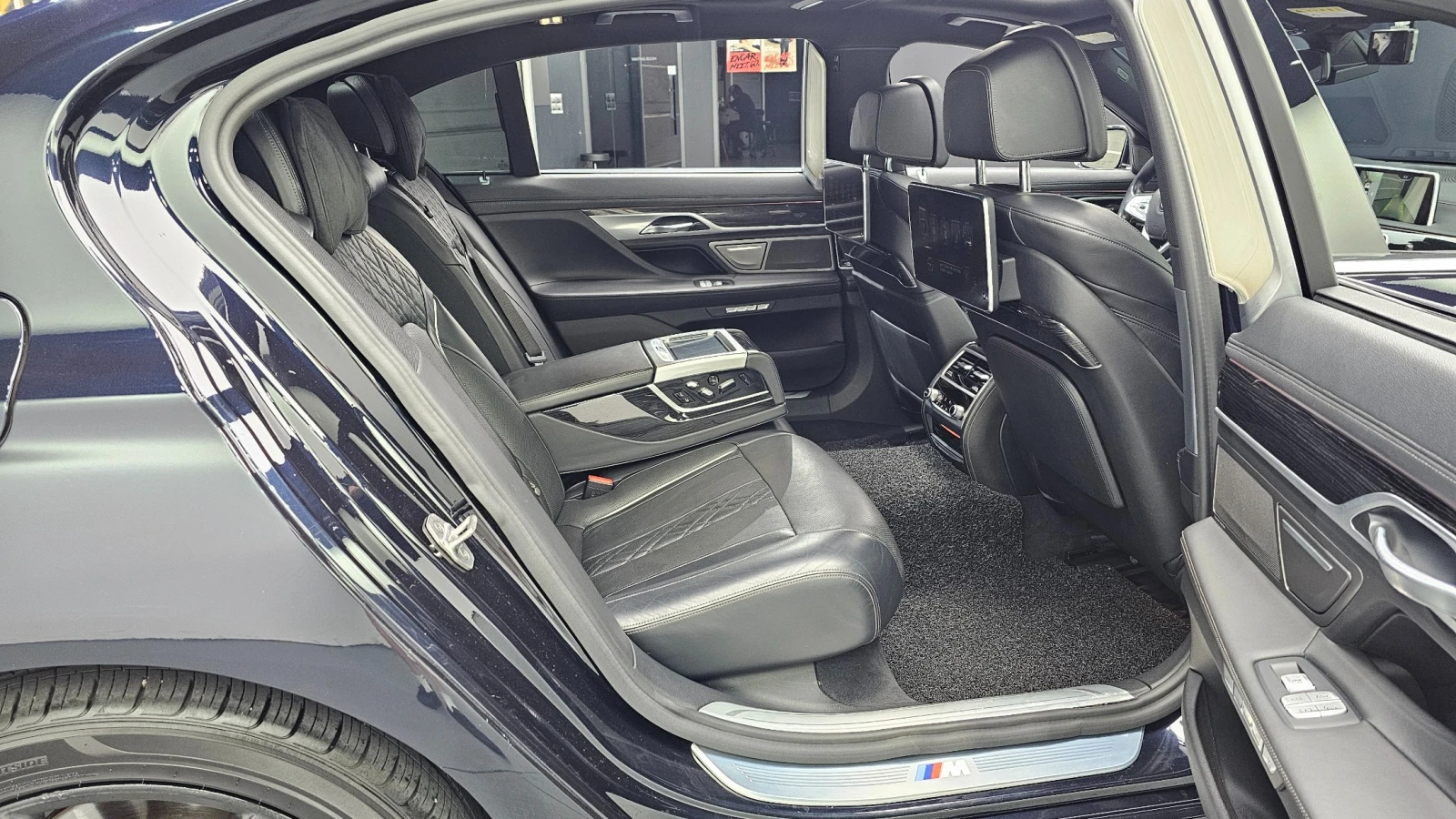 BMW 740 740Ld xDrive M Sport | HUD | 360  Камера | Massage, снимка 16 - Автомобили и джипове - 55105786