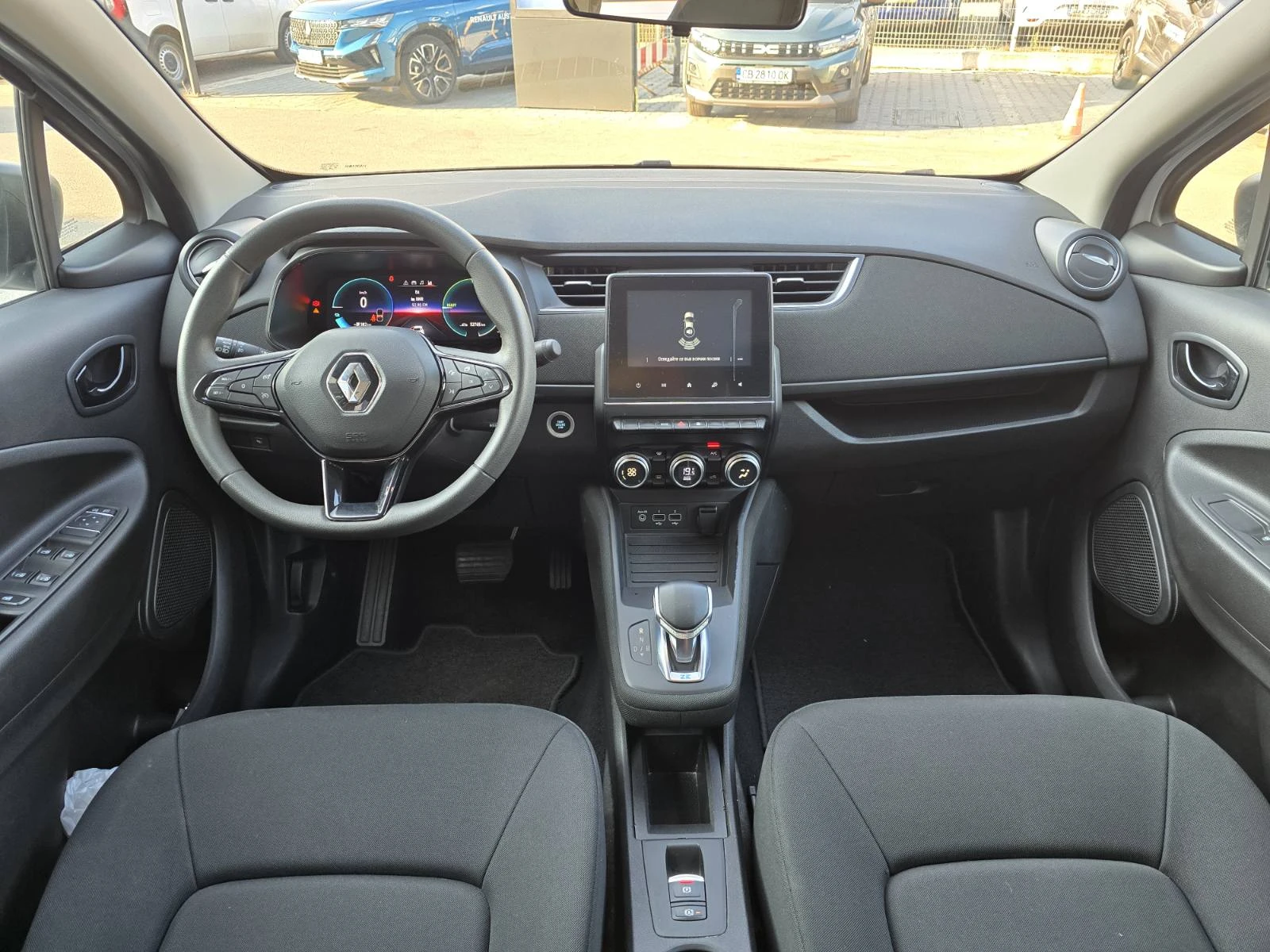 Renault Zoe 52 kW/h 80hp * Гаранция на батерията до 2030г. , снимка 7 - Автомобили и джипове - 55836206