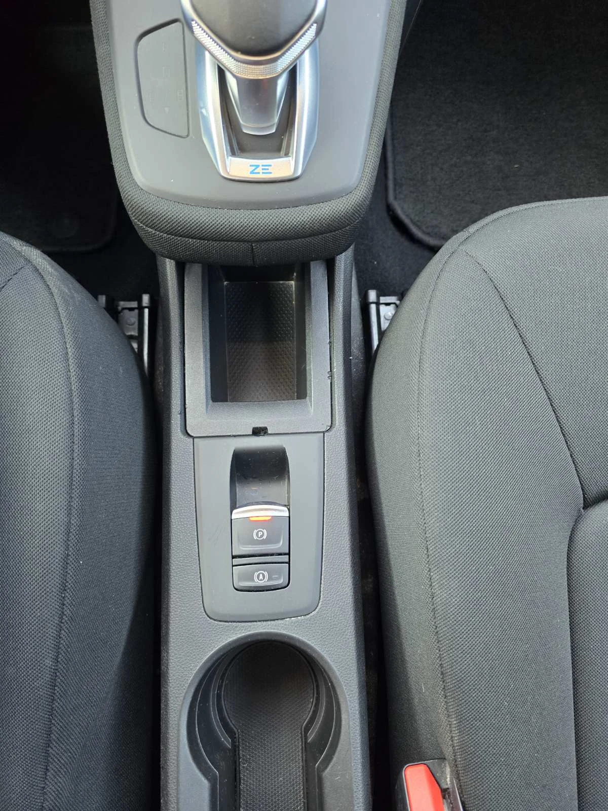 Renault Zoe 52 kW/h 80hp * Гаранция на батерията до 2030г. , снимка 10 - Автомобили и джипове - 55836206
