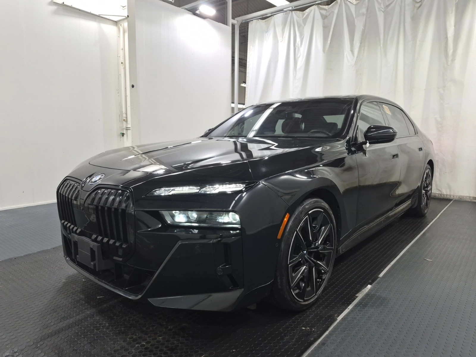 BMW i7 * XDRIVE60 * CARFAX * АВТОКРЕДИТ * 