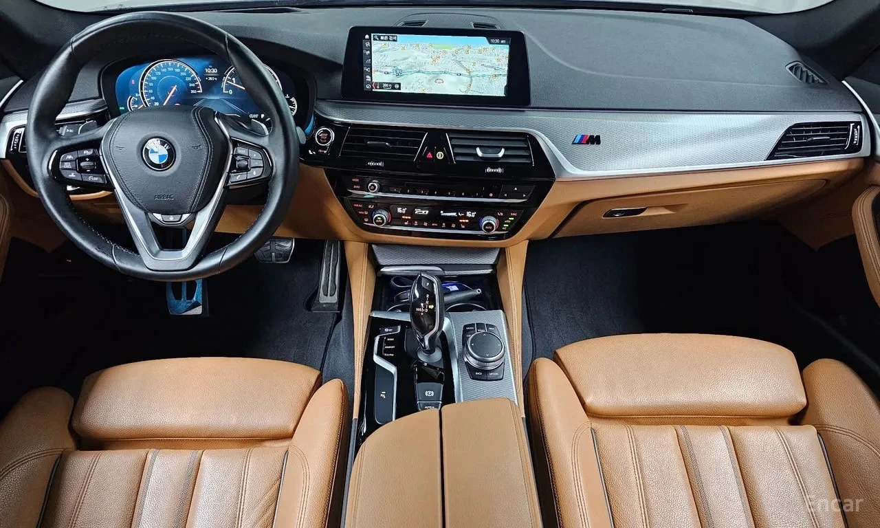 BMW 530 M Sport Package/ДИСТРОНИК/ПОДГРЕВ/ШИБЕДАХ/, снимка 7 - Автомобили и джипове - 55903425