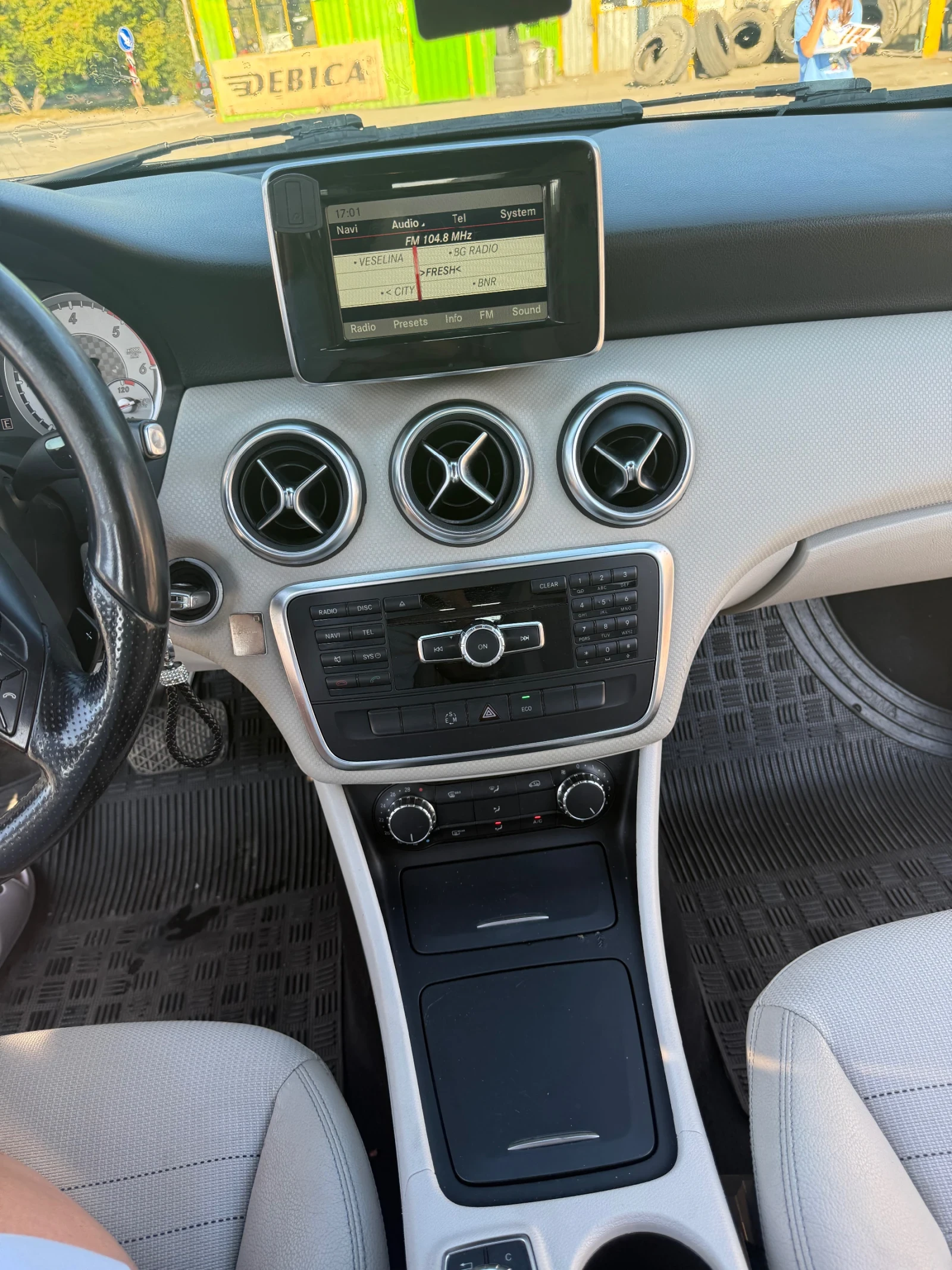 Mercedes-Benz A 200, снимка 13 - Автомобили и джипове - 56170439