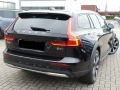 Volvo V60 Cross Country B4 AWD = Plus= Panorama Гаранция - изображение 3