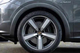Обява за продажба на Porsche Cayenne TURBO E-HYBRID FULL CARBON BURMESTER  ~ 152 800 EUR - изображение 3
