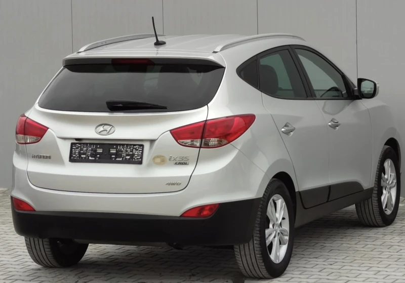 Hyundai IX35 2.0CRDI* 136к.с* 4WD* Premium Edition* , снимка 4 - Автомобили и джипове - 49059339