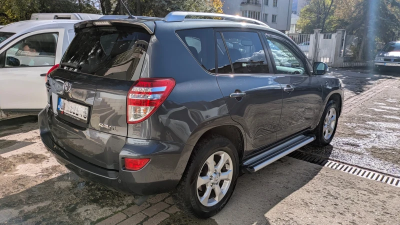 Toyota Rav4 2.2D4D 2WD Facelift - Нови дюзи, снимка 5 - Автомобили и джипове - 52217428