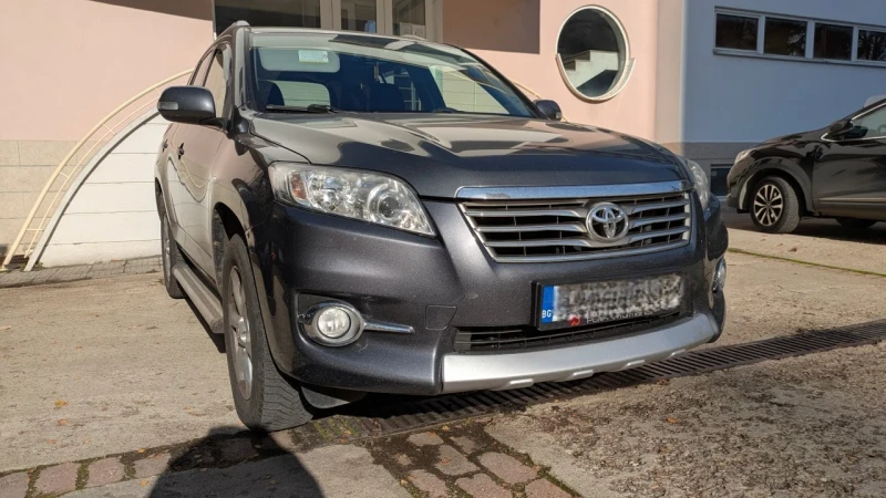 Toyota Rav4 2.2D4D 2WD Facelift - Нови дюзи, снимка 3 - Автомобили и джипове - 52217428