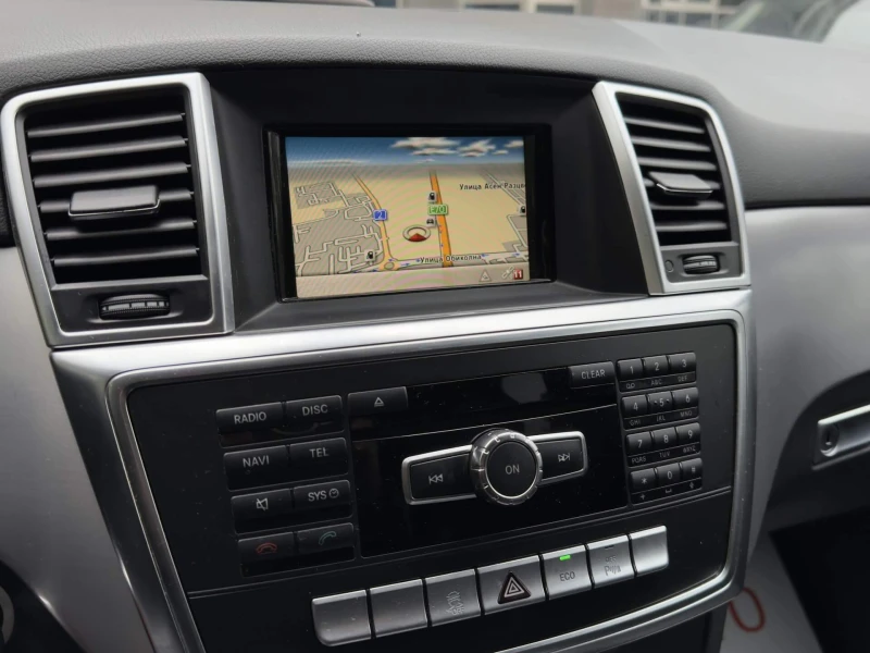 Mercedes-Benz ML 250 CDI/PDC/7G Tronic/4Matic/BLUEtec/Pedestrian, снимка 11 - Автомобили и джипове - 52369100