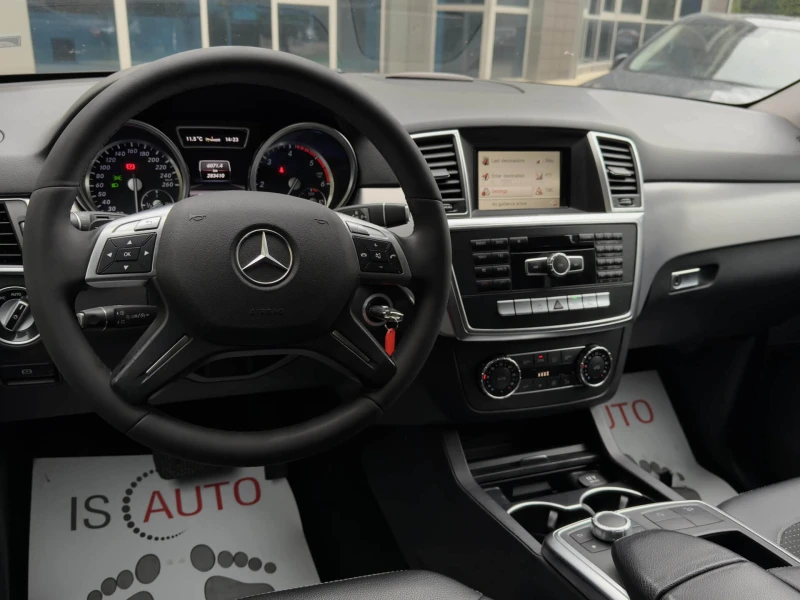 Mercedes-Benz ML 250 CDI/PDC/7G Tronic/4Matic/BLUEtec/Pedestrian, снимка 8 - Автомобили и джипове - 52369100