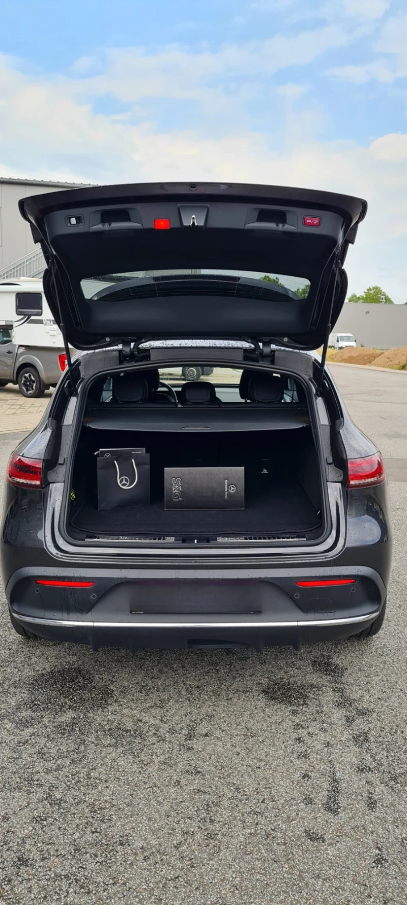 Mercedes-Benz EQC AMG, снимка 5 - Автомобили и джипове - 52518883