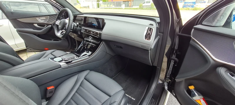 Mercedes-Benz EQC AMG, снимка 9 - Автомобили и джипове - 52518883
