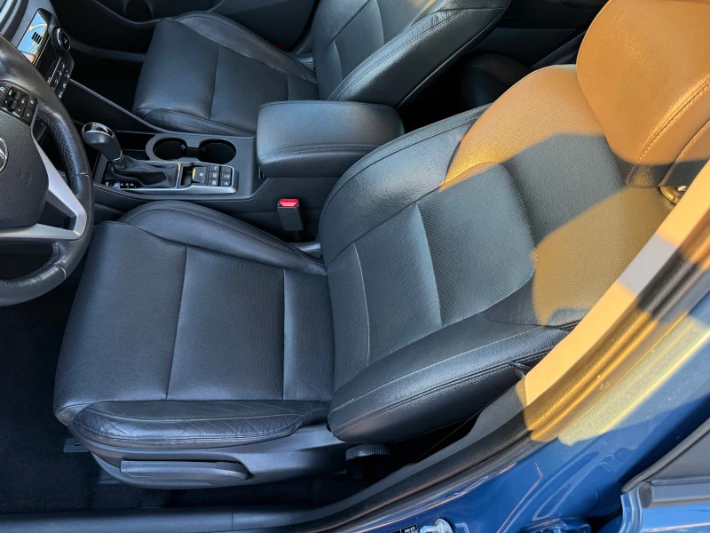Hyundai Tucson 2.0 , снимка 7 - Автомобили и джипове - 52775581