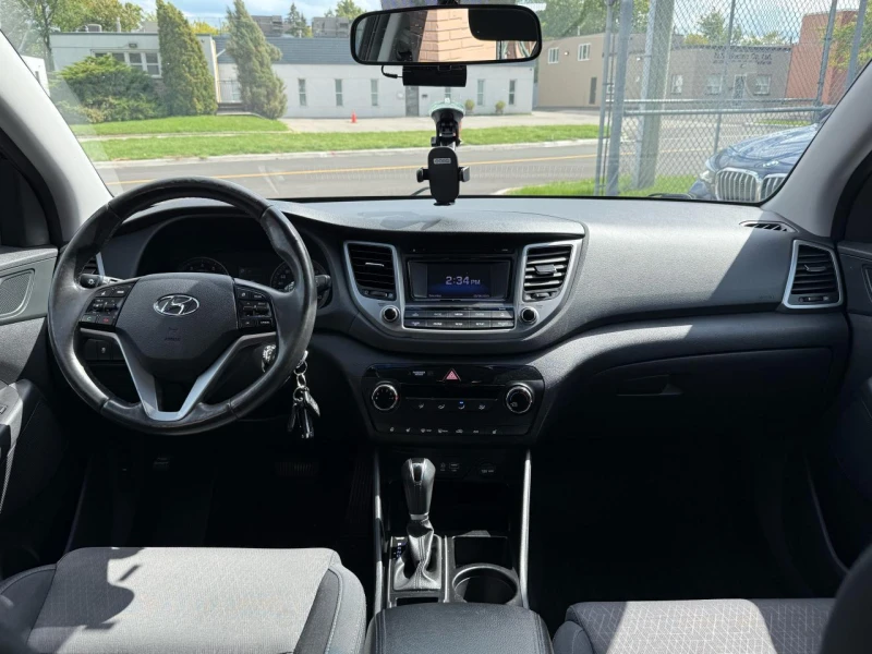 Hyundai Tucson 2.0 / AWD / PREMIUM, снимка 7 - Автомобили и джипове - 52789270