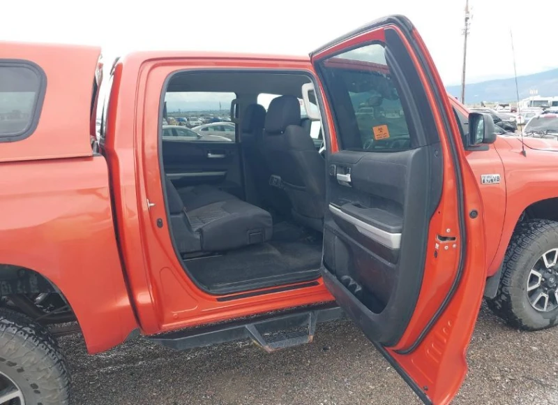 Toyota Tundra, снимка 8 - Автомобили и джипове - 53276756