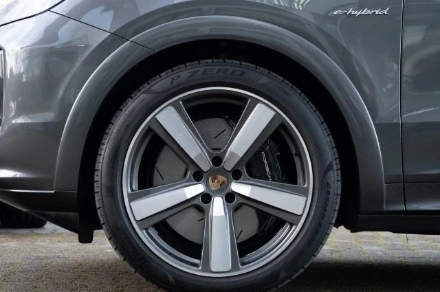 Porsche Cayenne TURBO E-HYBRID FULL CARBON BURMESTER  - изображение 4