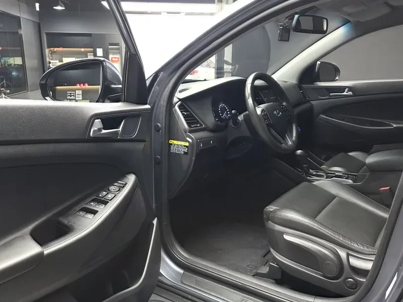 Hyundai Tucson Diesel 2.0 2Wd Modern | Mobile.bg � ����������� 10