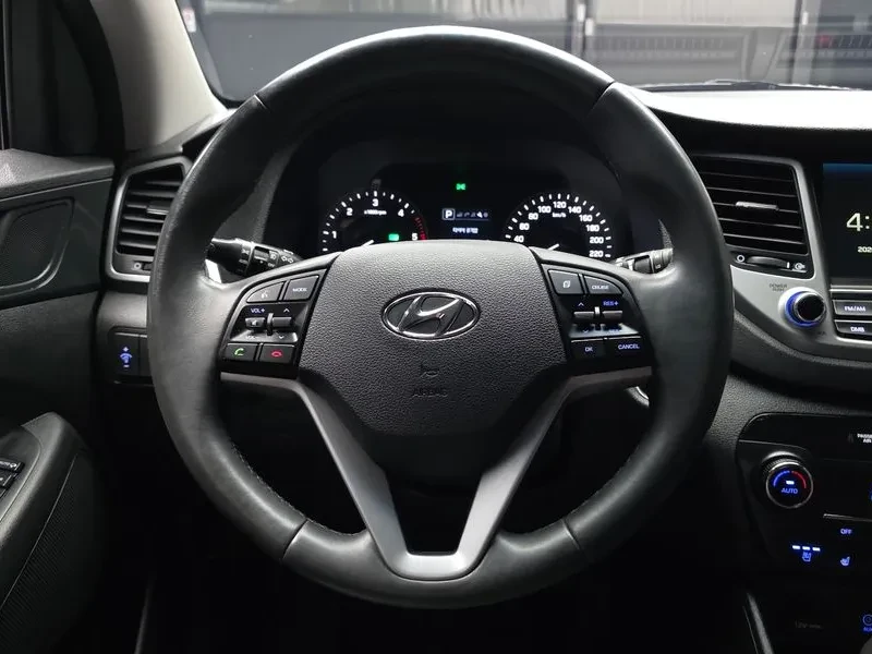Hyundai Tucson Diesel 2.0 2Wd Modern | Mobile.bg � ����������� 13