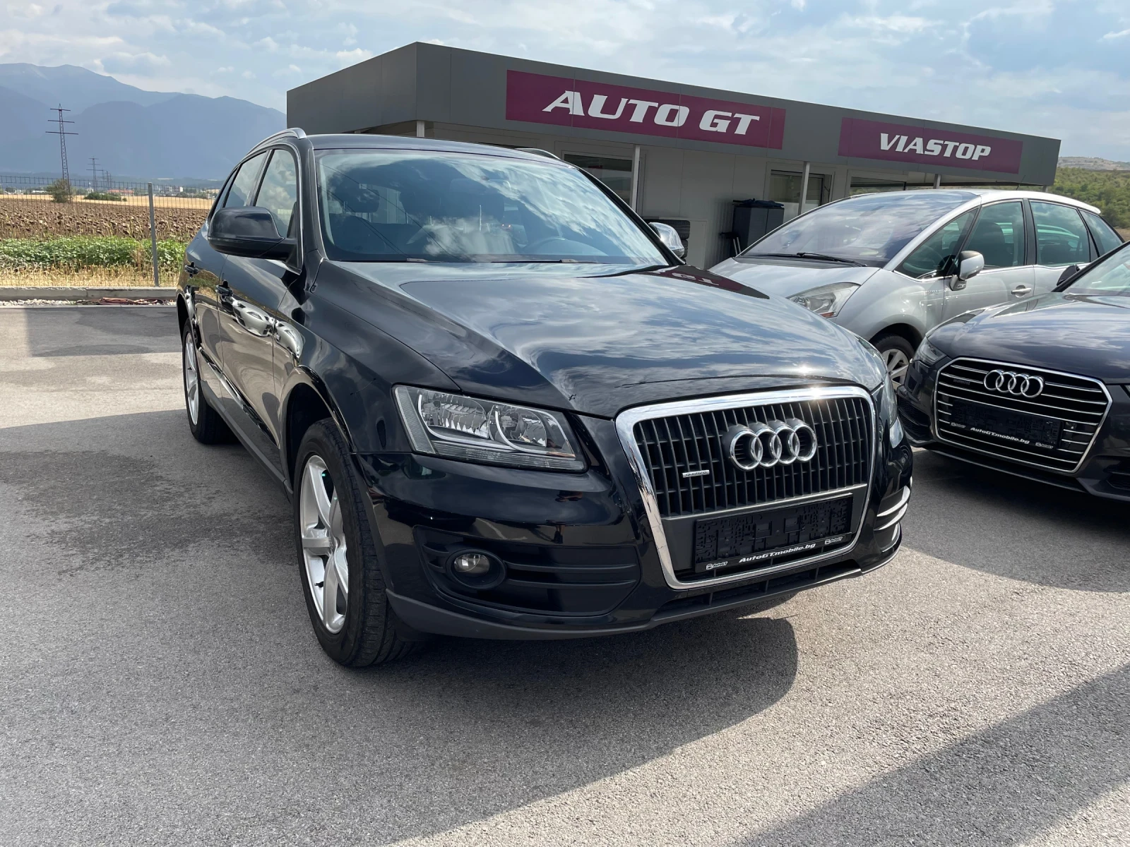 Audi Q5 2.0TDI 170k S Line - изображение 2