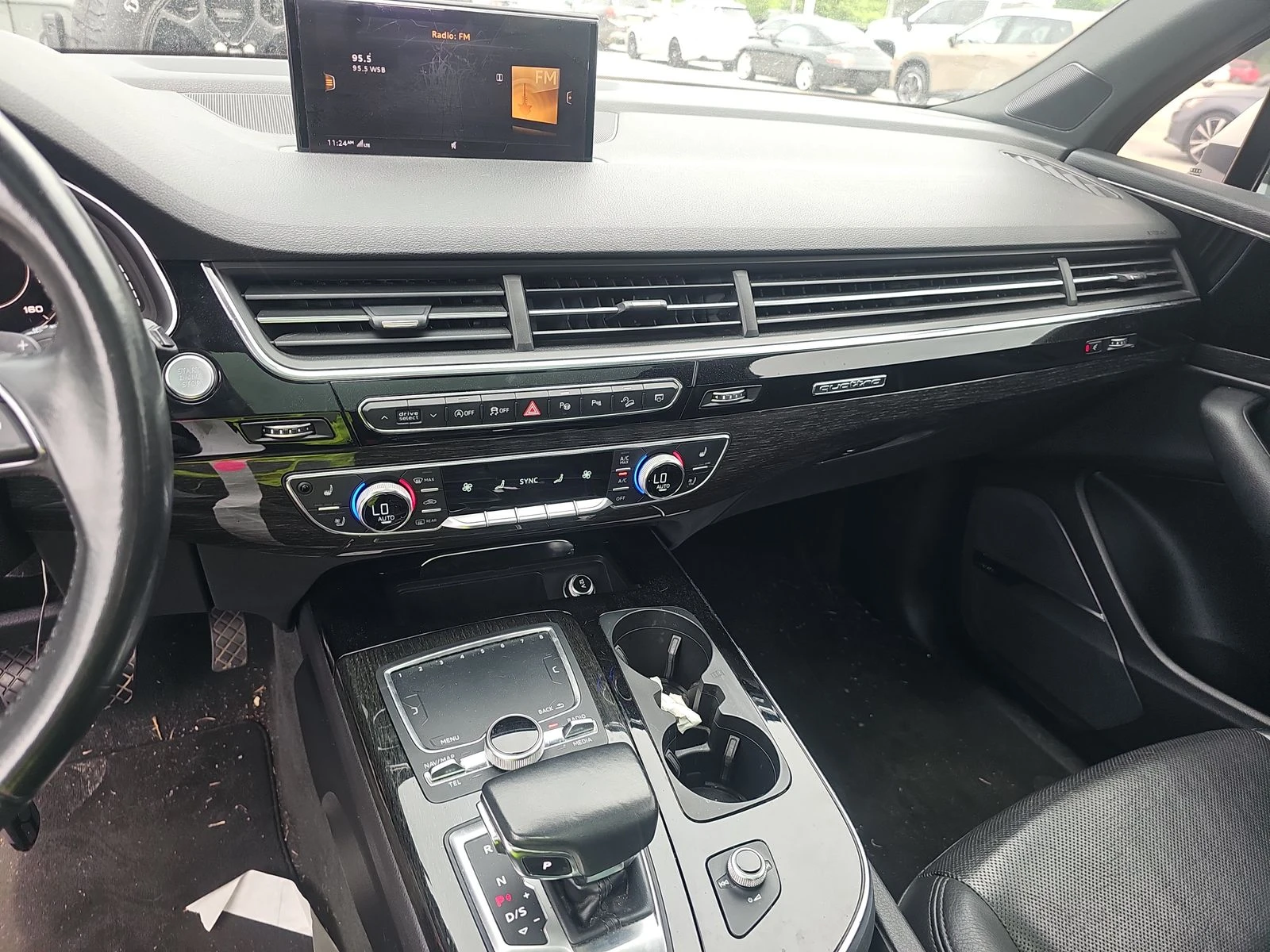 Audi Q7 MATRIX* DISTRONIK* BLACK OPTIC* BOSE* 7МЕСТА* ПАНО - изображение 10