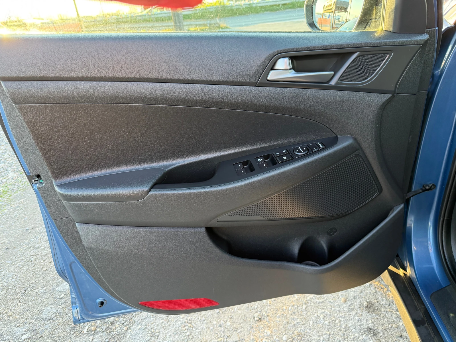 Hyundai Tucson 2.0  - изображение 6