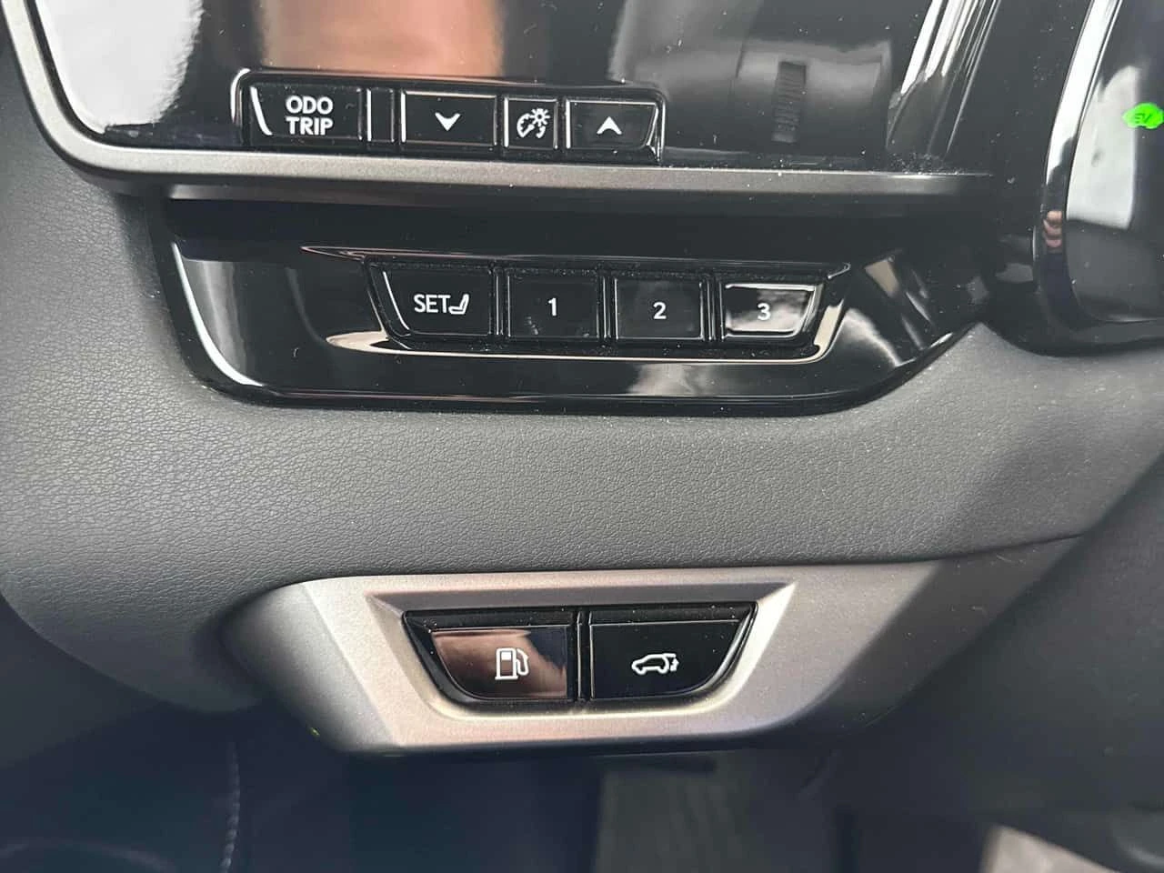 Lexus RX 350h CARFAX/ОБДУХВАНЕ/ПАНОРАМА/ДИСТРОНИК, снимка 11 - Автомобили и джипове - 53893086